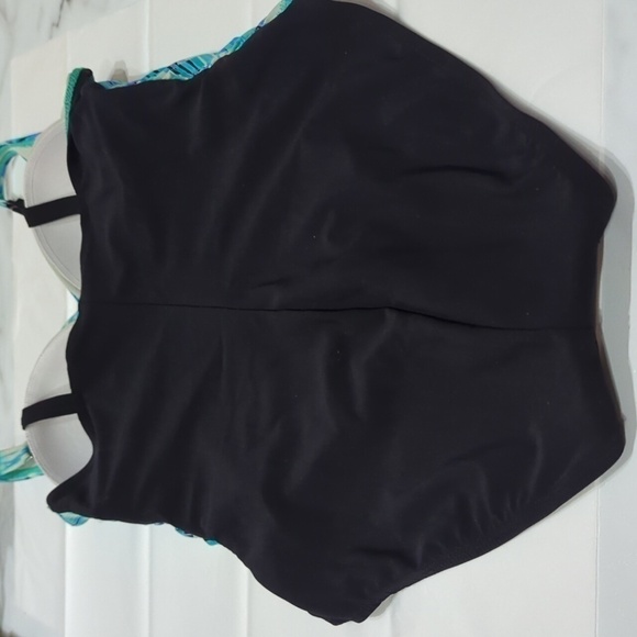 Christina  one piece swim suit - Picture 3 of 6